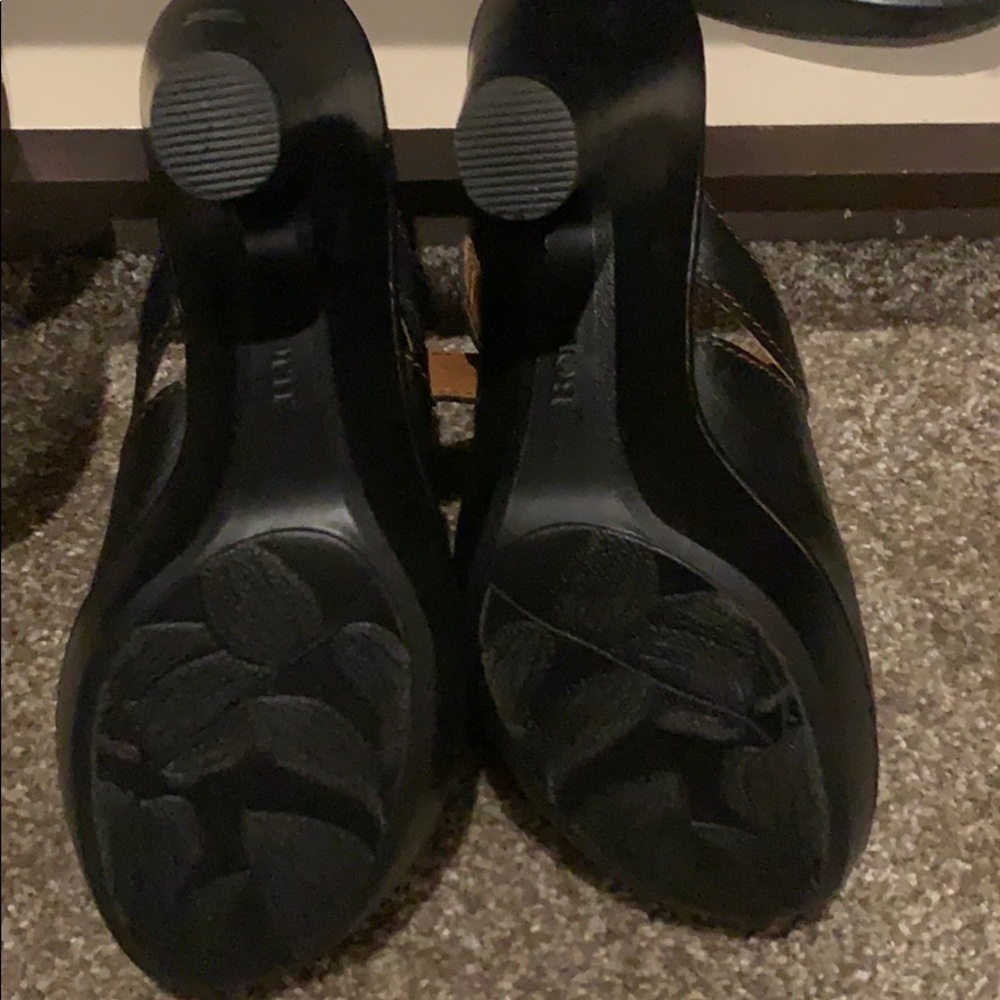 Shoes - Picture 3 of 4